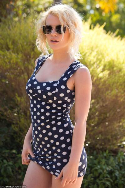 15P Blonde Catie Parker gives a hot outdoor Striptease