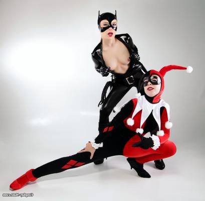 12P Cute cosplay girls play dressup