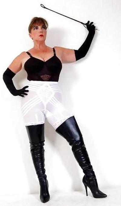 16P Mature BDSM-ladies