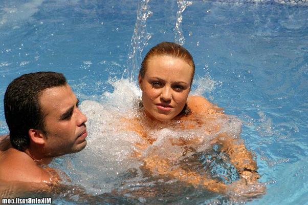 12P 12 pics and 1 movie of Raquel from Mike In Brazil
