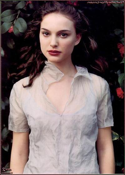 15P Sexy Girl Next Door Actress Natalie Portman topless pics