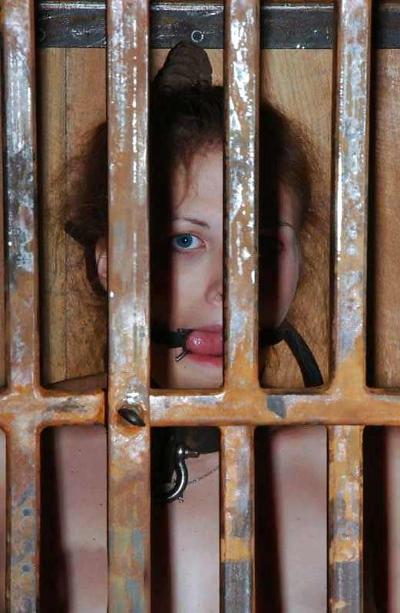14P Blue-eyed slave