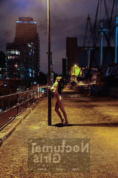 8P Tasha Holz posing nude in the night time