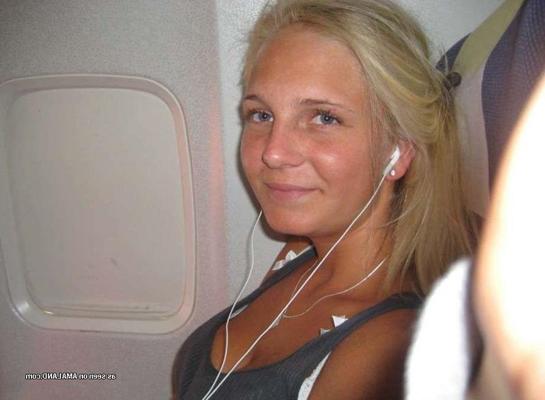 16P Подборка фотографий грудастых подружек в любительском видео