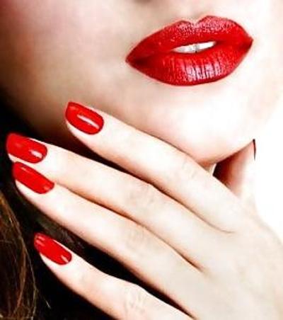 25P Mon fétichisme des ongles longs et des mains