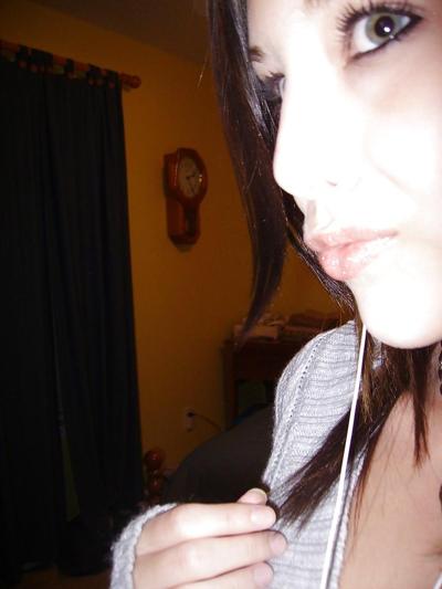 19P Smoking hot self pics of Maddie