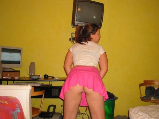 12P Watch candid upskirt pics with saucy dolls caught in public