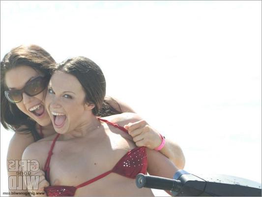 10P Drunk babes riding jet skis