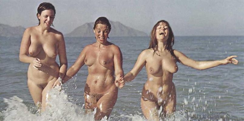 25P ヴィンテージのティーンと熟女のヌーディスト