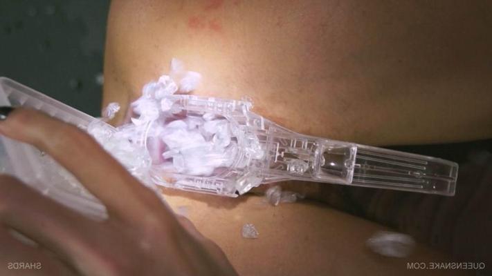 10P bizarre pussy insertions
