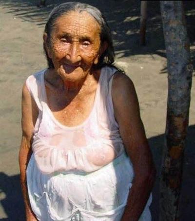 16P very old amateur grannies showing off