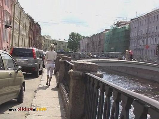 15P Cute blondie soaks her white jeans with piss right in the busy street