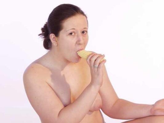 15P Slutty chubby messed up food fucker
