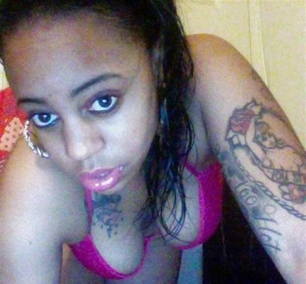 10P Lightskin Ebony Tatted Chick