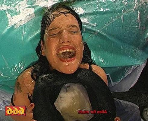 20P German hardcore pissing bukkake orgy with European freaky girls