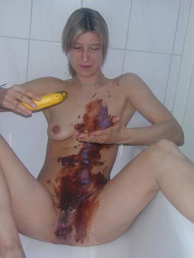 16P Kinky Chocolate Momma in the Bathtub