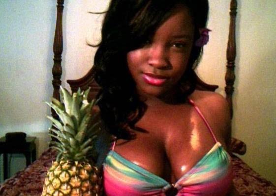 15P Naughty and hot selfpics taken by an amateur ebony chick