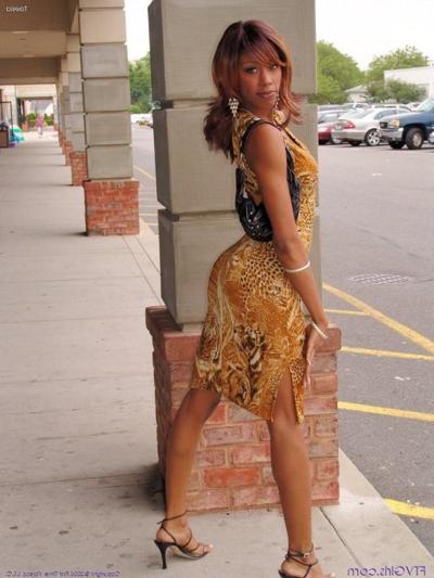 20P Adorable amateur redhead ebony babe public poses and masturbates