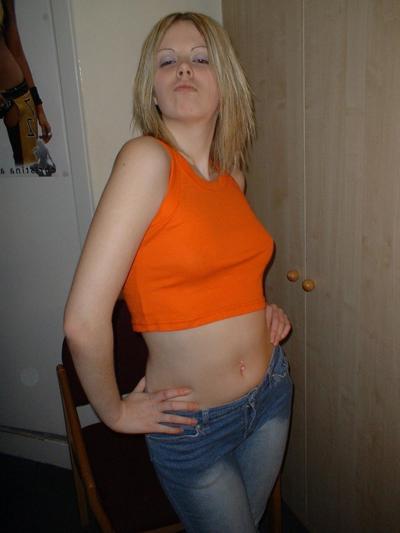 16P Kinky Cheerleader Nude Pictures 