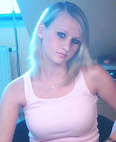 10P Blonde Girl Has a Nice Body 