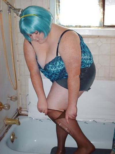 17P Blue headed plumper strips in shower