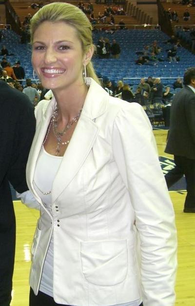 14P Erin Andrews glamorous sportscaster shows her good looks