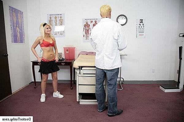 20P Adorable young blonde visit gyno doctor for full medical check