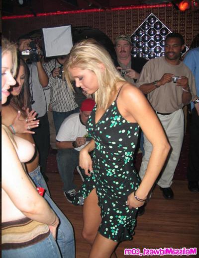 15P Hot blonde folling around naked public
