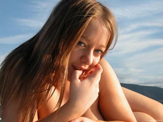16P Chubby blonde teen amateur gets naked on a boat