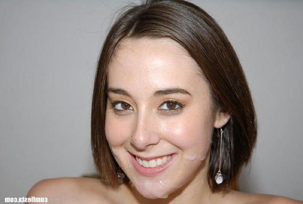 12P 12 pics and 1 movie of Carolyn from Cum Fiesta