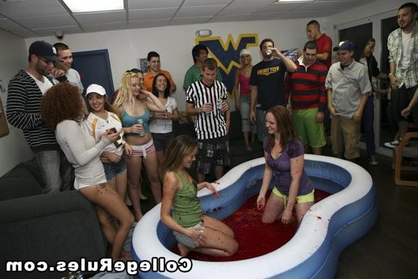 15P Naughty college girls were drunk and having girl to girl sex