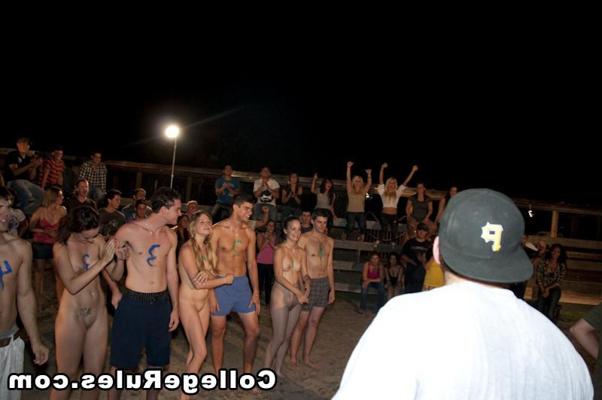 15P Naughty girls enjoy girl to girl sex at the college party