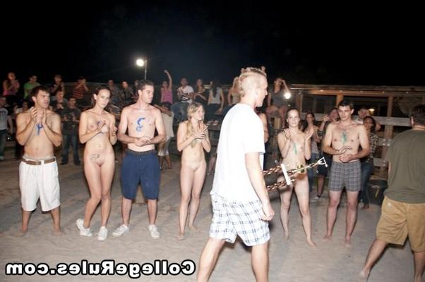 15P Naughty girls enjoy girl to girl sex at the college party