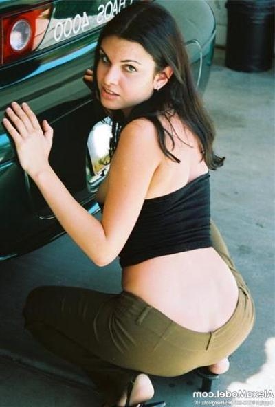 15P Alexa Model poses and plays