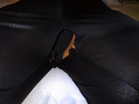 8P Wife in Leggings and Panties