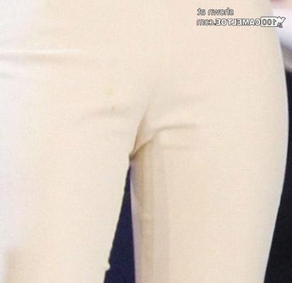 12P Christina Aguilera best cameltoe photos