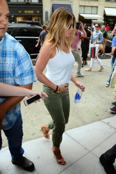 16P Jennifer Aniston braless showing nipple pokies in public