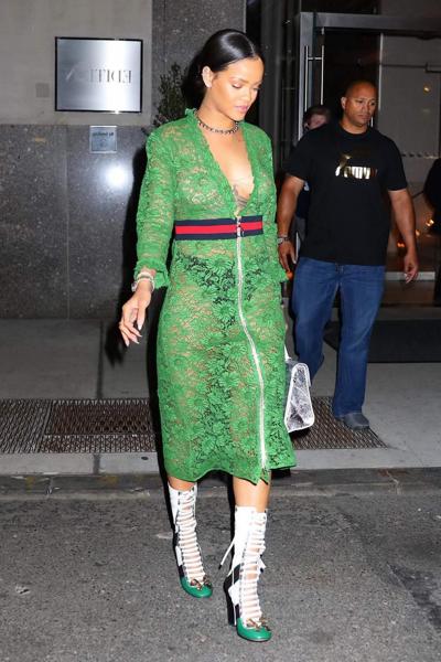 16P Rihanna see through to boobs and panties outdoor
