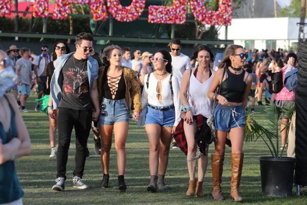 16P Olivia Holt braless showing huge cleavage and legs