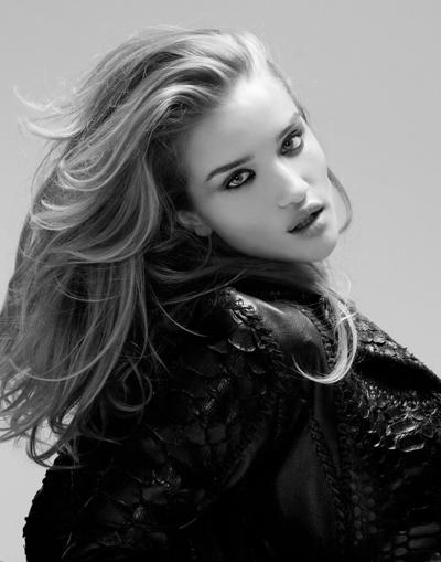 16P Rosie HuntingtonWhiteley toples photoshoot by Yu Tsai