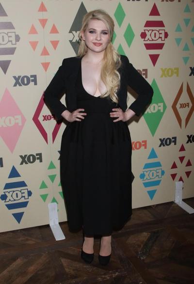 16P Abigail Breslin busty showing huge cleavage and boobs