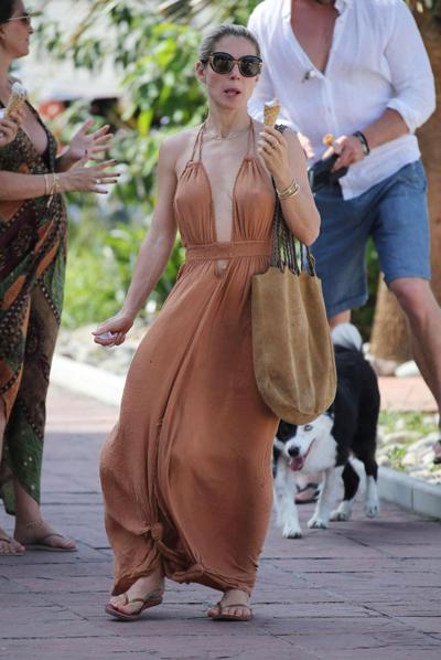 16P Elsa Pataky showing nipple pokies and sideboob in Corsica