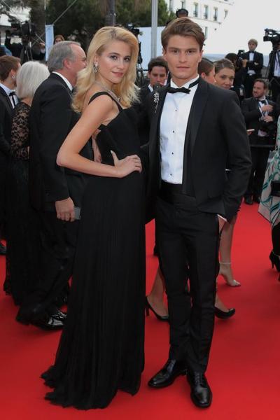 15P Pixie Lott nipple slip in black dress during a Dheepan premiere at the festival 