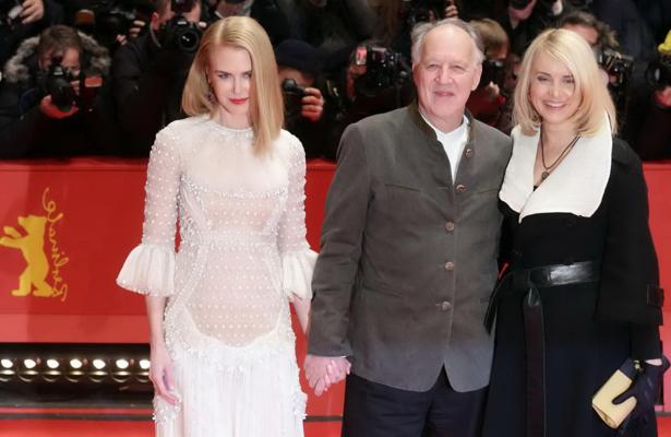 16P Nicole Kidman wearing bizare white seethru lace smock at Queen of the Desert pre