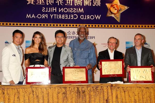 16P Jessica Alba downblouse at the Mission Hills World Celebrity ProAm press confere