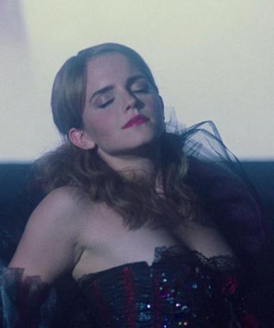15P Emma Watson  nipple slips and other sexy paparazzi pictures
