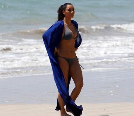 16P Kim Kardashian shows off huge bikini boobs and ass crack