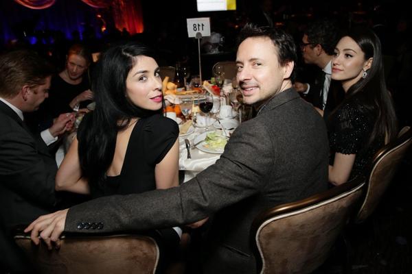 16P Sarah Silverman showing huge cleavage at the 37th Annual Saban Community Clinic 