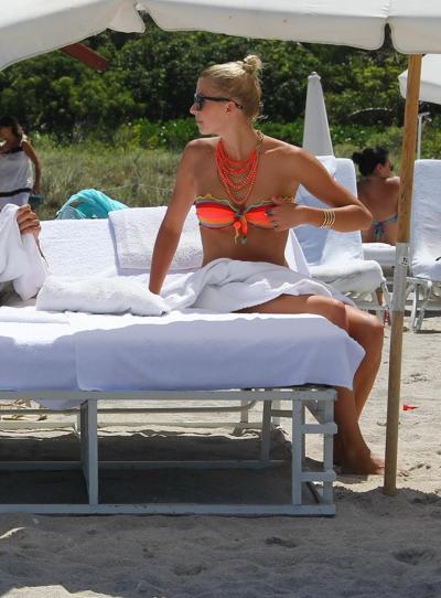 10P Lena Gercke showing off her hot body in skimpy multicolored bikini at the beach 