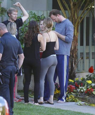 10P Jennifer Lawrence busty  booty in tights  top in Santa Monica helping a woman wh